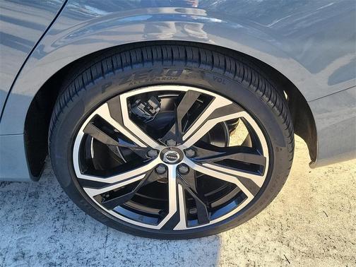 2023 Volvo S60 B5 Core Dark Theme