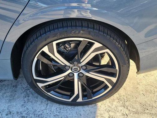 2023 Volvo S60 B5 Core Dark Theme