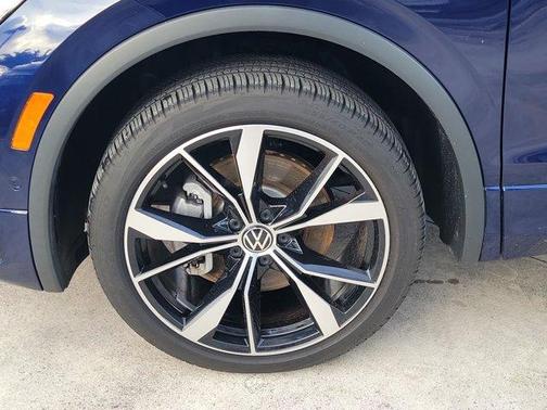 2022 Volkswagen Tiguan 2.0T SEL R-Line