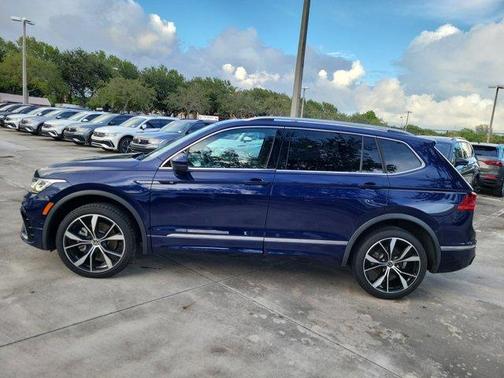 2022 Volkswagen Tiguan 2.0T SEL R-Line