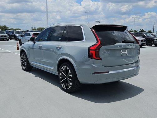 2026 Volvo XC90 B5 Plus 7-Seater