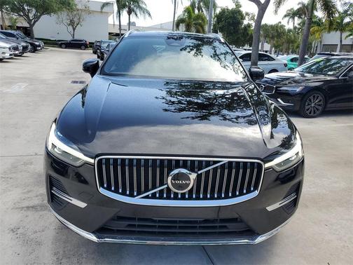 2022 Volvo XC60 B5 Inscription