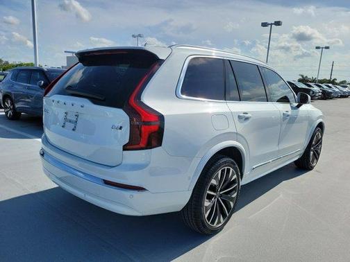 2026 Volvo XC90 B6 Ultra 7-Seater