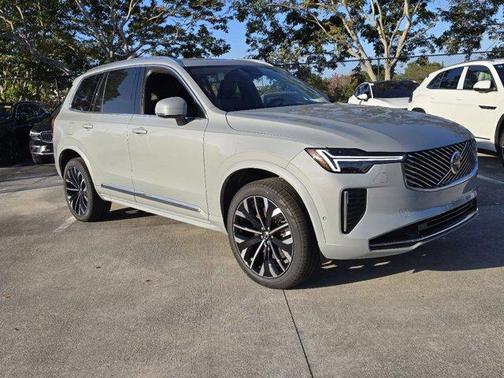 2025 Volvo XC90 Plug-In Hybrid T8 Ultra 7-Seater