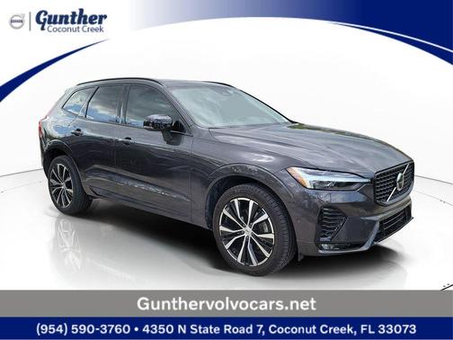 Platinum Gray Metallic 2023 Volvo XC60 B5 Plus Dark Theme