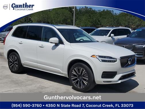 2022 Volvo XC90 T5 Momentum 7 Passenger