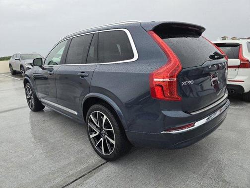 2025 Volvo XC90 B6 Plus 7-Seater