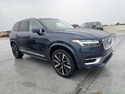 2025 Volvo XC90 B6 Plus 7-Seater