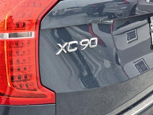 2025 Volvo XC90 B6 Plus 7-Seater