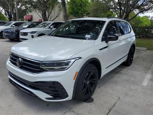 2023 Volkswagen Tiguan 2.0T SE R-Line Black