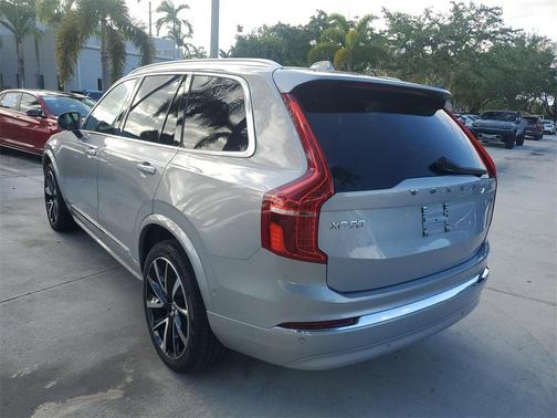 2024 Volvo XC90 B6 Plus Bright Theme 7-Seater