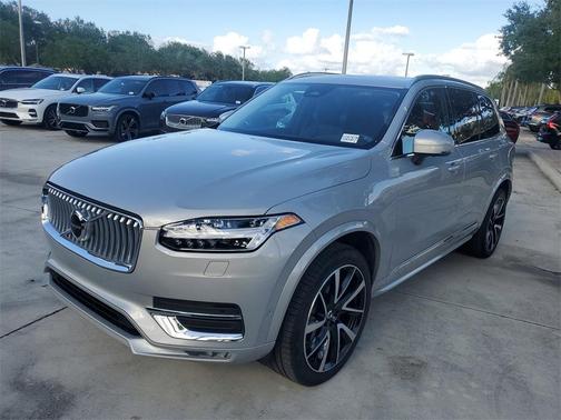 2024 Volvo XC90 B6 Plus Bright Theme 7-Seater