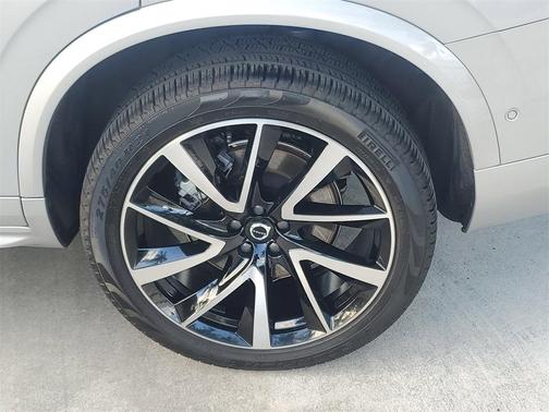 2024 Volvo XC90 B6 Plus Bright Theme 7-Seater