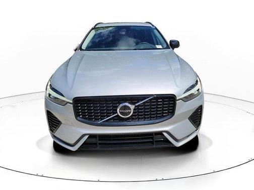 Silver 2023 Volvo XC60 B5 Plus Dark Theme