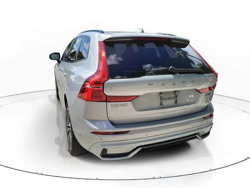 Silver 2023 Volvo XC60 B5 Plus Dark Theme