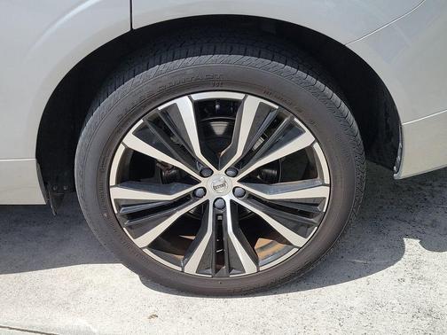 Silver 2023 Volvo XC60 B5 Plus Dark Theme