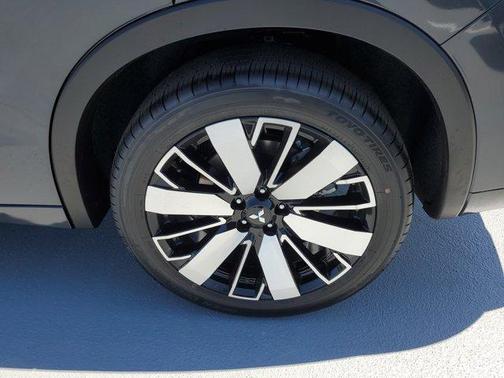 2025 Mitsubishi Outlander SEL