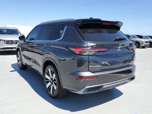2025 Mitsubishi Outlander SEL