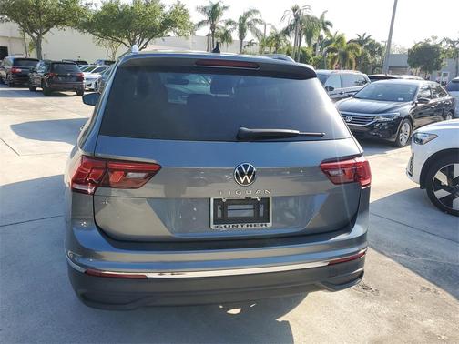 2022 Volkswagen Tiguan 2.0T SE