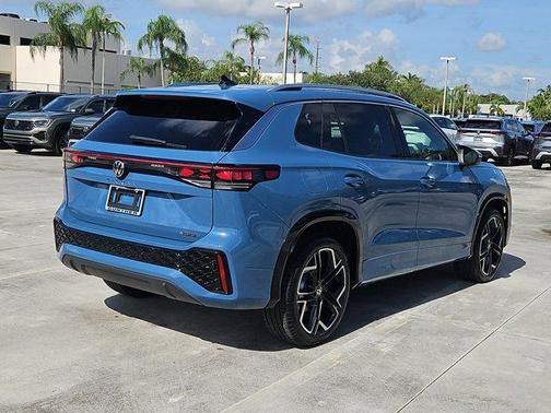 2025 Volkswagen Tiguan 2.0T SEL R-Line