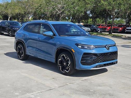 2025 Volkswagen Tiguan 2.0T SEL R-Line