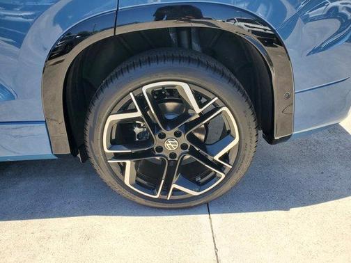 2025 Volkswagen Tiguan 2.0T SEL R-Line