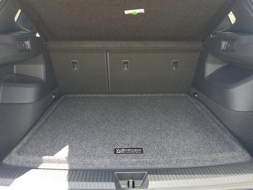 2025 Volkswagen Tiguan 2.0T SEL R-Line