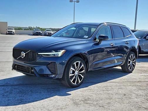 2025 Volvo XC60 B5 Plus