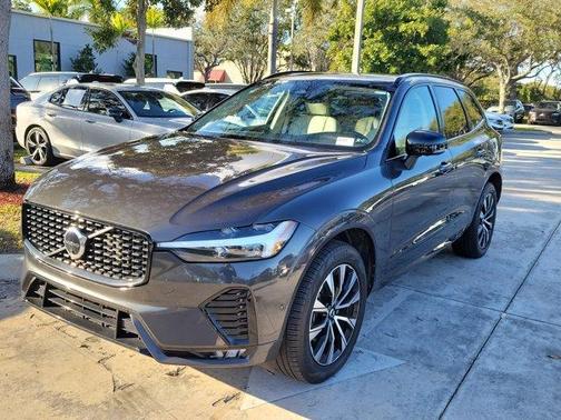 2024 Volvo XC60 B5 Plus Dark Theme