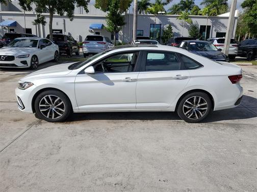 2025 Volkswagen Jetta 1.5T SE