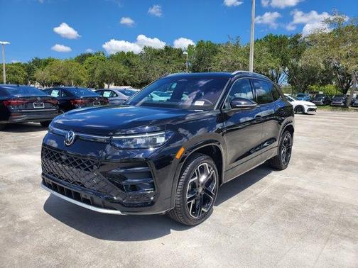 2025 Volkswagen Tiguan 2.0T SEL R-Line