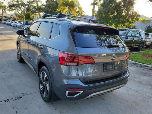 2024 Volkswagen Taos 1.5T SE