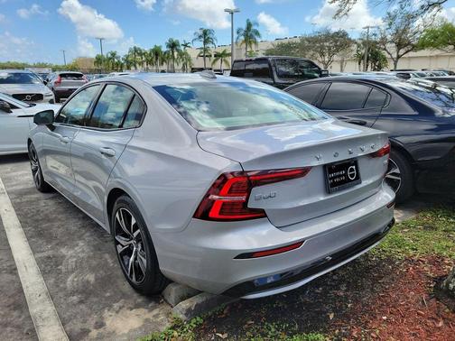 2023 Volvo S60 B5 Core Dark Theme