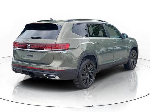 Avocado Green Pearl 2026 Volkswagen Atlas 2.0T SE W/TECHNOLOGY