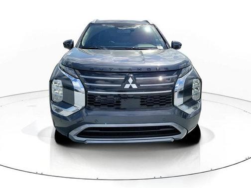 Graphite Gray 2026 Mitsubishi Outlander SEL