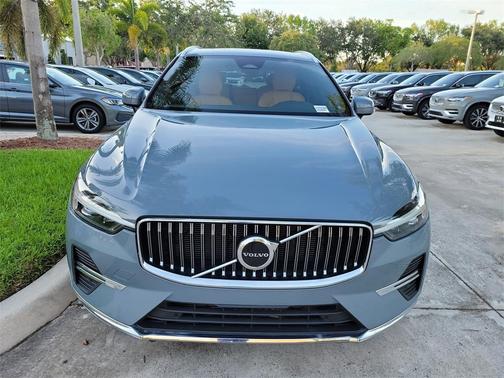 2022 Volvo XC60 B5 Inscription