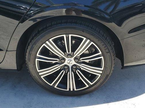 2022 Volvo S60 B5 Inscription