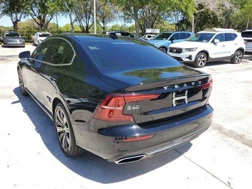 2022 Volvo S60 B5 Inscription