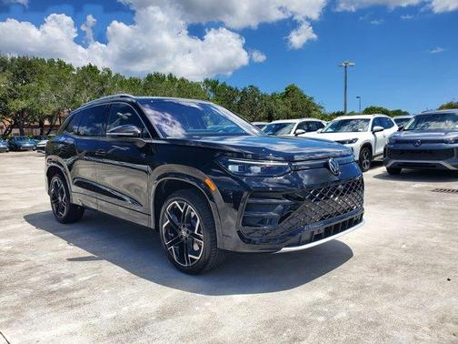 2026 Volkswagen Tiguan 2.0T SEL