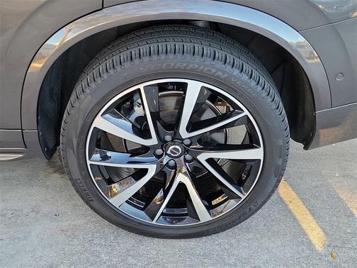 2023 Volvo XC90 B6 Plus 7-Seater