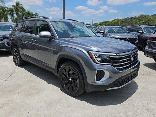 2025 Volkswagen Atlas 2.0T SE w/Technology