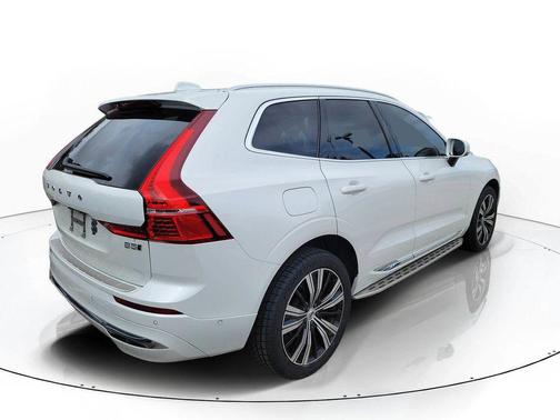 Crystal White 2023 Volvo XC60 B5 Plus Bright Theme