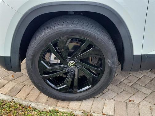 2022 Volkswagen Atlas 2.0T SE w/Technology