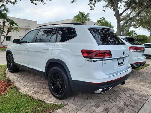 2022 Volkswagen Atlas 2.0T SE w/Technology