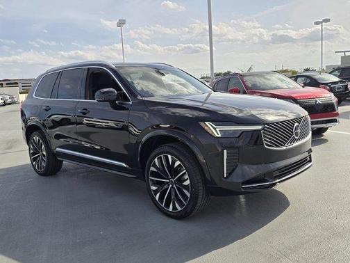 2025 Volvo XC90 Plug-In Hybrid T8 Ultra 7-Seater