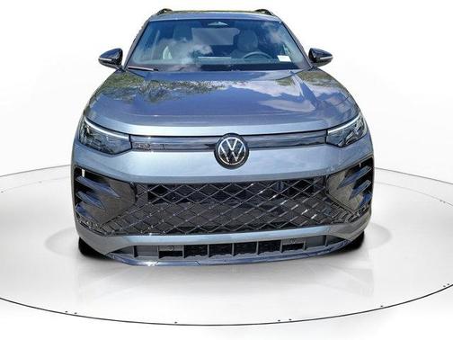 Platinum Gray Metallic 2026 Volkswagen Tiguan 2.0T SE R-Line Black