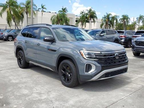 2025 Volkswagen Atlas 2.0T Peak Edition