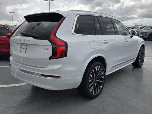 2025 Volvo XC90 Plug-In Hybrid T8 Plus 6-Seater