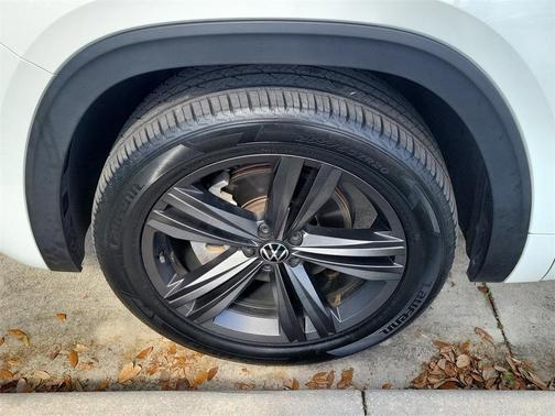 2021 Volkswagen Atlas 3.6 V6 SE w/ Technology R-Line