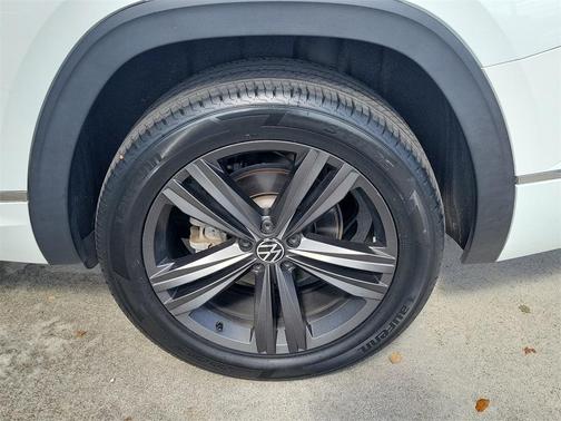 2021 Volkswagen Atlas 3.6 V6 SE w/ Technology R-Line